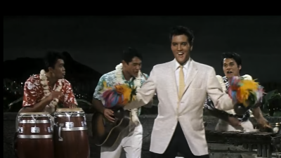 Frame de filme de Elvis Presley