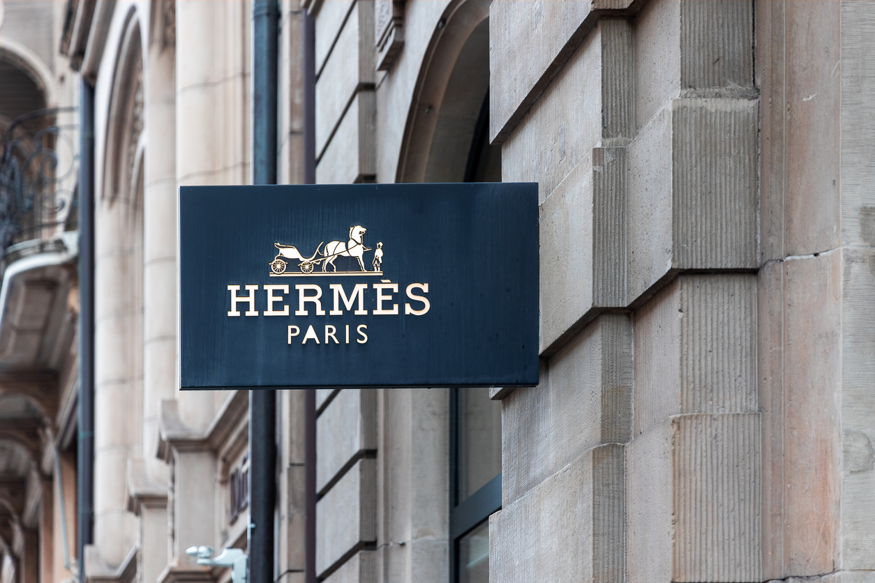 Hermès é avaliada agora em 243,65 bilhões de euros