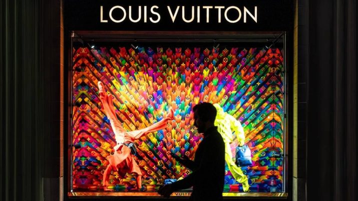 SÓ USO EDITORIAL lvmh louis vuitton frança bernard arnault luxo vendas