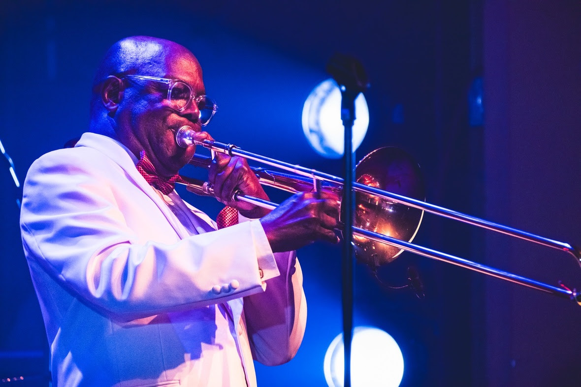 Jesus "Aguaje" Ramos, da Buena Vista Social Orchestra: sucesso no Brasil