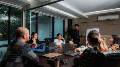 estágio-trainee-vagas-carreira-trabalho