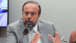 Só uma coisa fará o governo voltar com o horário de verão, segundo ministro