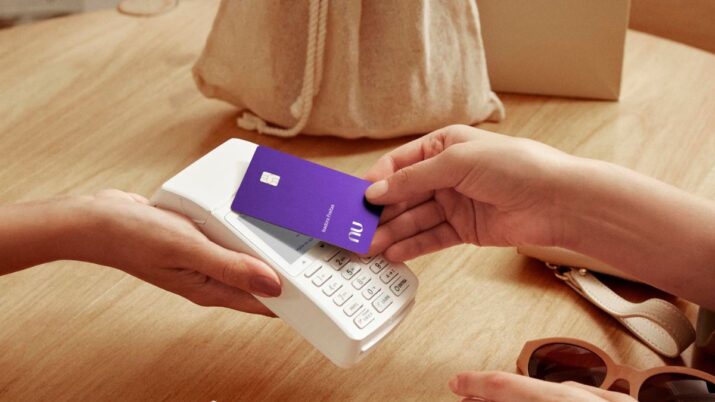 Nubank anuncia novo cartão Nubank Ultravioleta.
