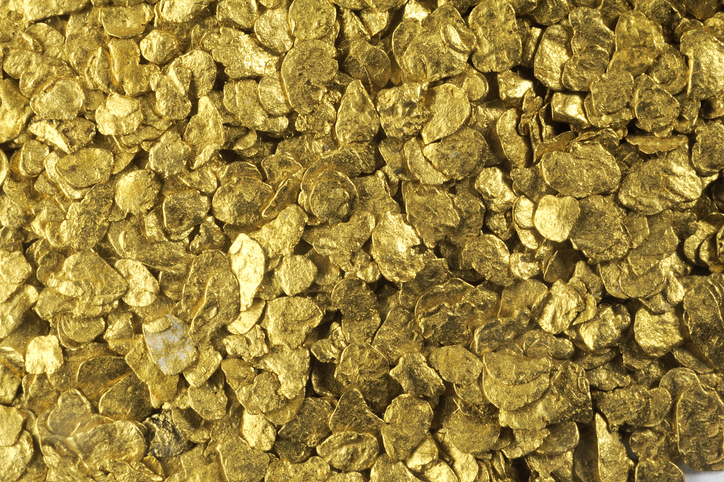 Ouro granulado em grande quantidade