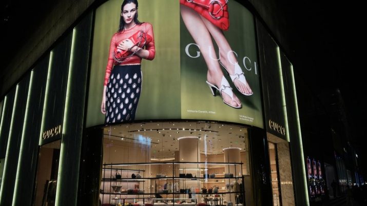 SÓ USO EDITORIAL luxo gucci moda bolsas
