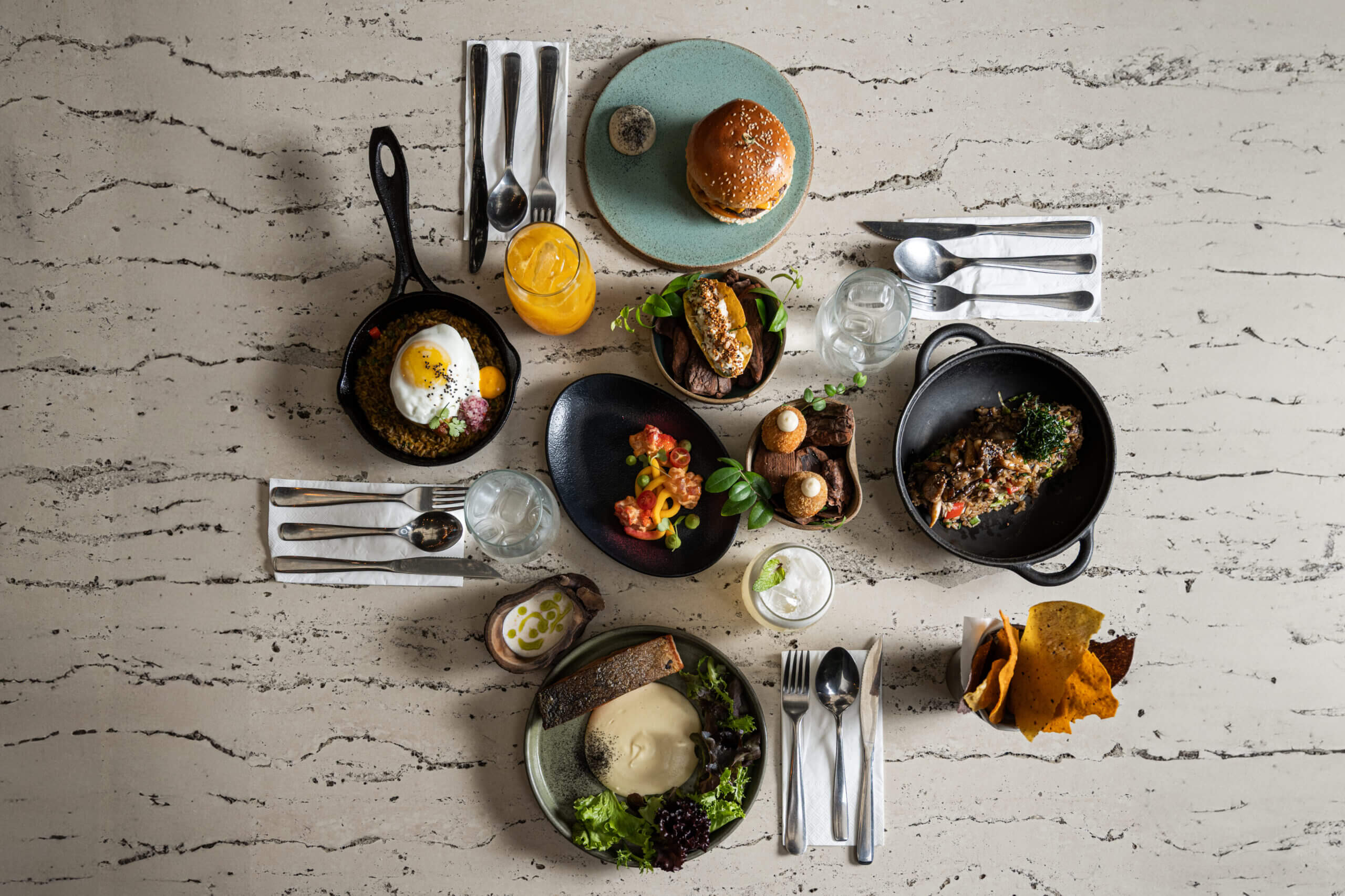 Novo menu do Ama.zo mergulha fundo em influências e fusões da gastronomia peruana
