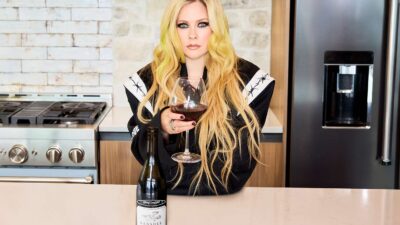 Avril Lavigne e o vinho 'Complicated', da Banshee Wines