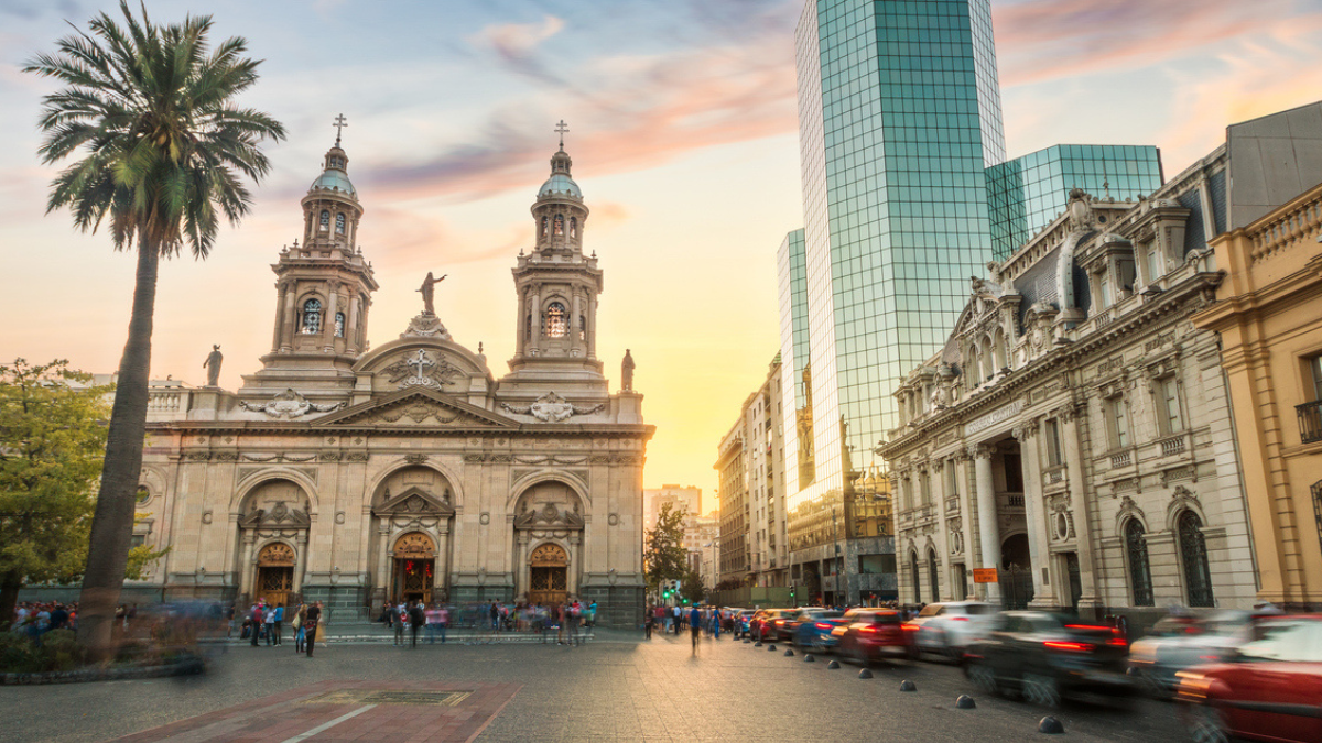 Santiago, no Chile, lidera a lista das cidades com mais buscas por voos que se destinam ao Brasil, segundo levantamento do KAYAK