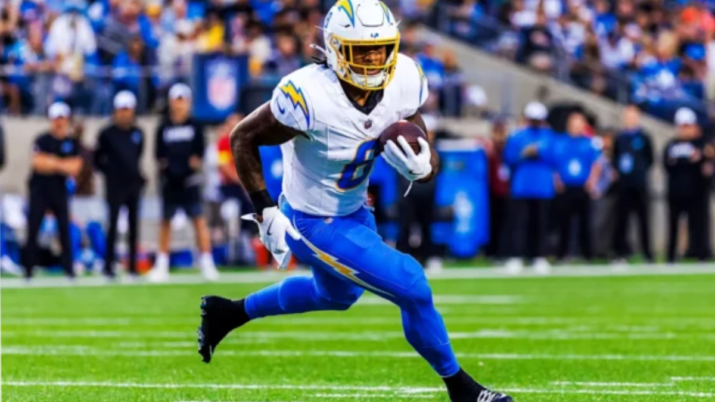 Omarion Hampton, camisa 8 e running back do time