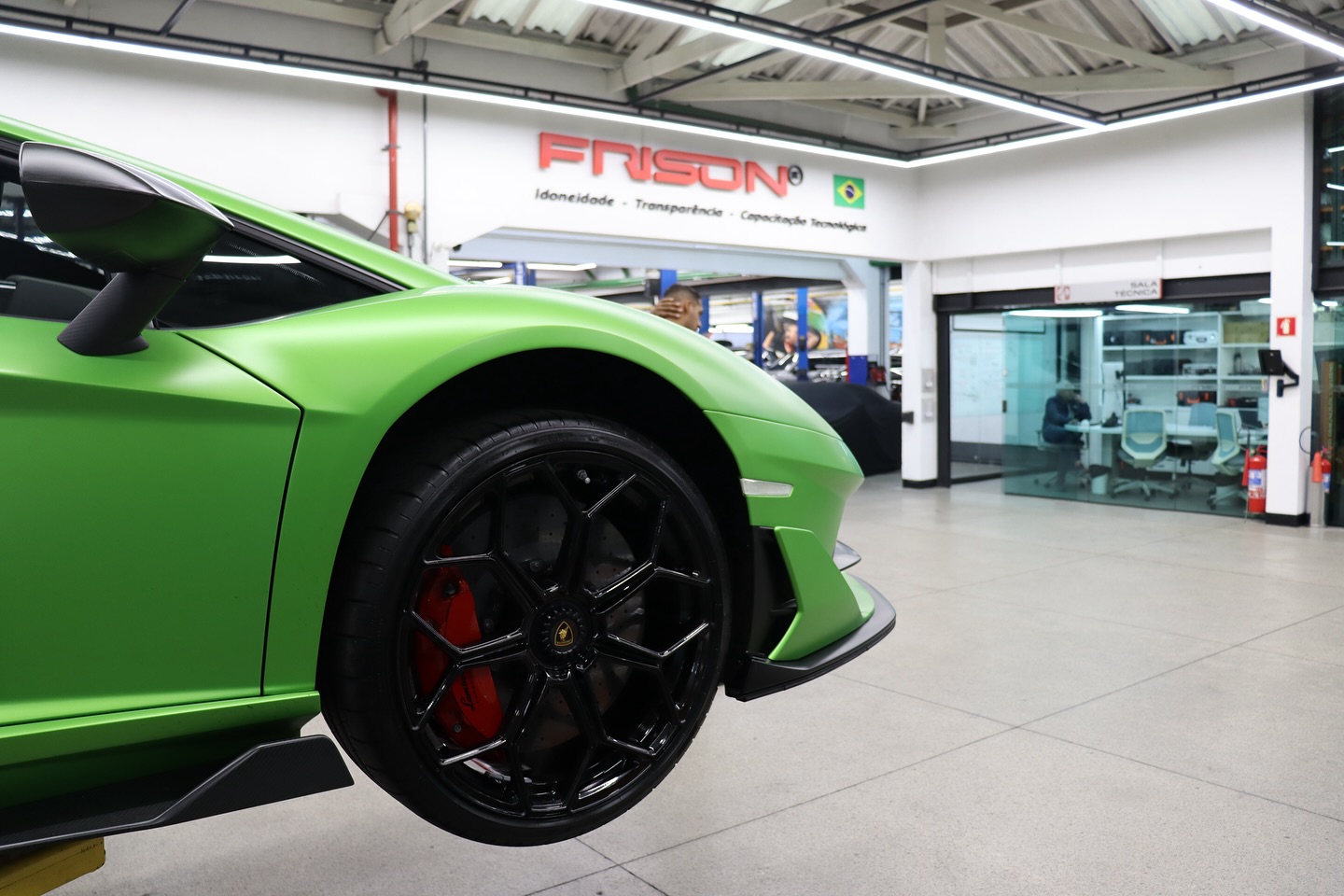 Lamborghini na Frison
