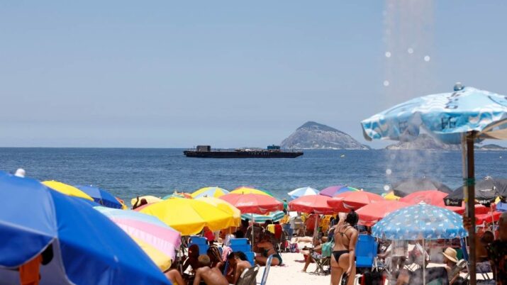 Praia feriado outubro