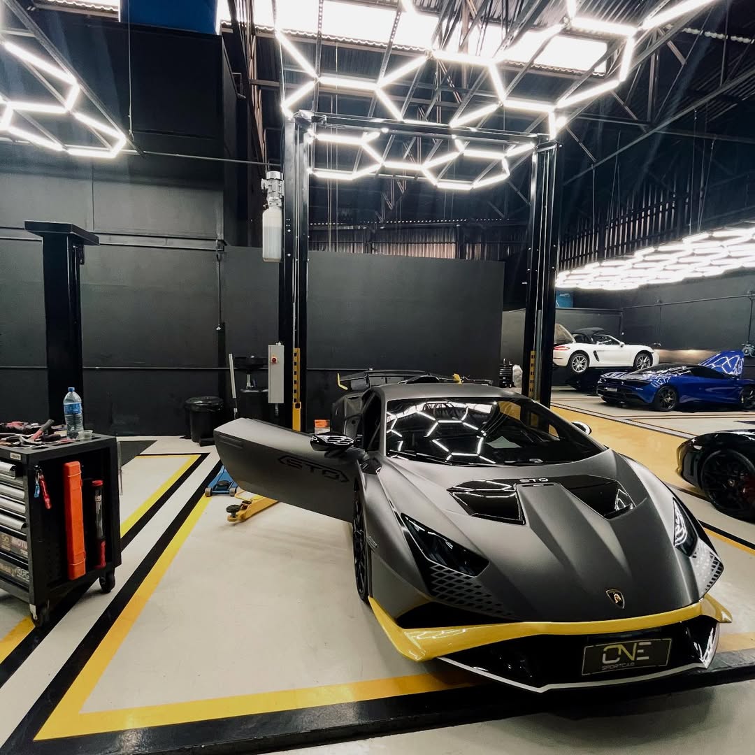 Revisão de uma Lamborghini Huracan STO na One Sportcar