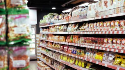 Nem só de tradição vive uma marca: conheça empresas centenárias que ousaram mudar para sobreviver