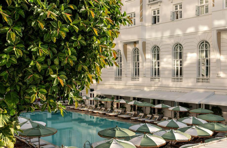 Copacabana Palace é eleito o 11º melhor hotel do mundo 3 Copacabana Palace pool