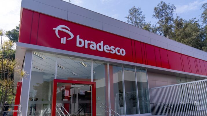 Fachada de agência do Bradesco (BBDC4).