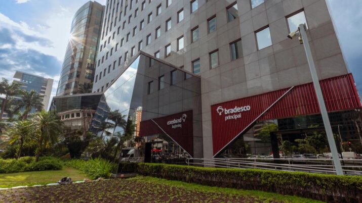 Fachada do Bradesco Principal.