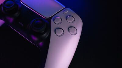 Promoções da PlayStation Store com descontos de até 90% em jogos de PS4 e PS5