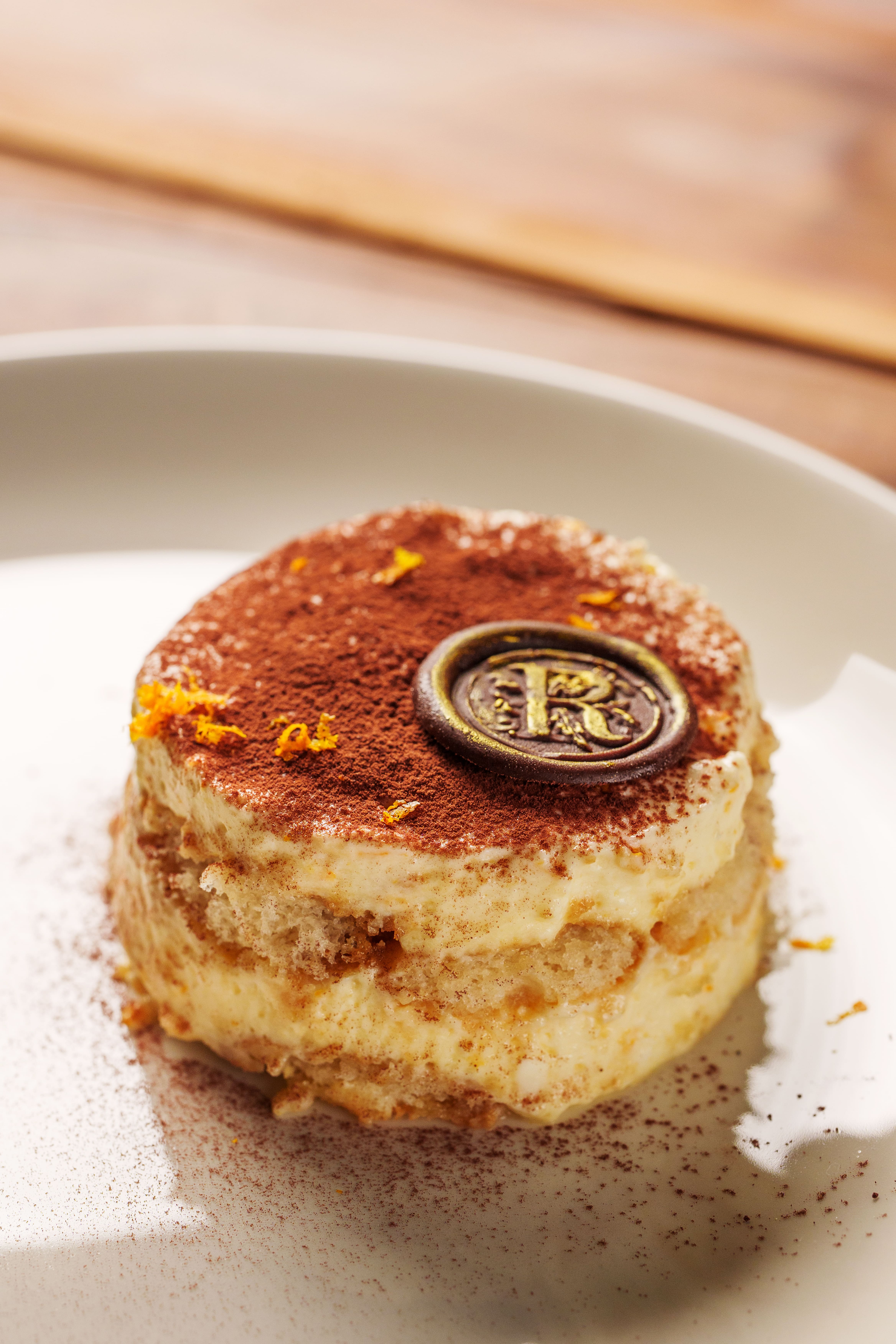 Faria Lima, tiramisu clássico com toque de laranja Bahia