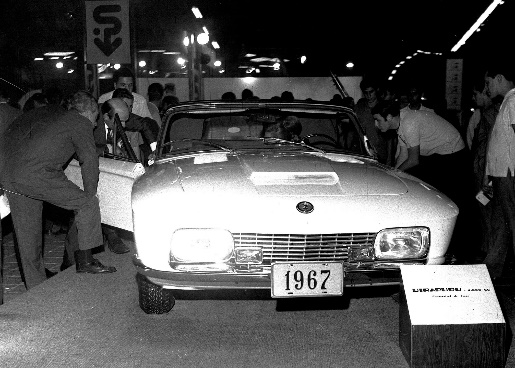 O STV Uirapuru, no Salão Internacional do Automóvel de São Paulo, em 1966