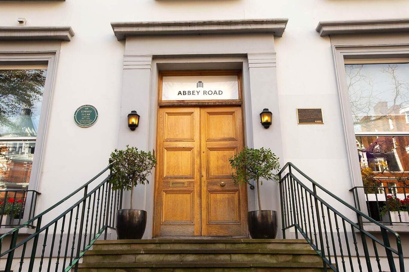 Volvo anuncia estreia global do Modo Abbey Road Studios no EX90