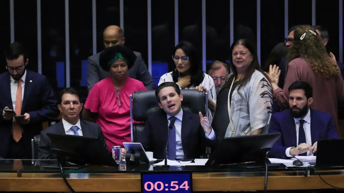 Câmara dos Deputados aprovou, nesta terça-feira (28), o Projeto de Lei 1249/22, que cria a chamada licença menstrual. Imagem: Lula Marques/Agência Brasil