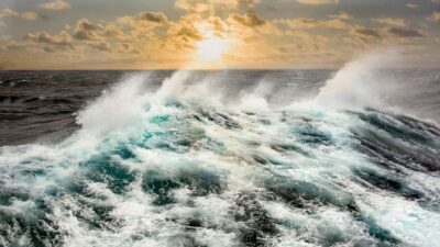 Mar agitado, de ressaca