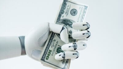 robô fica milionário com criptomoedas e agora quer ser gente