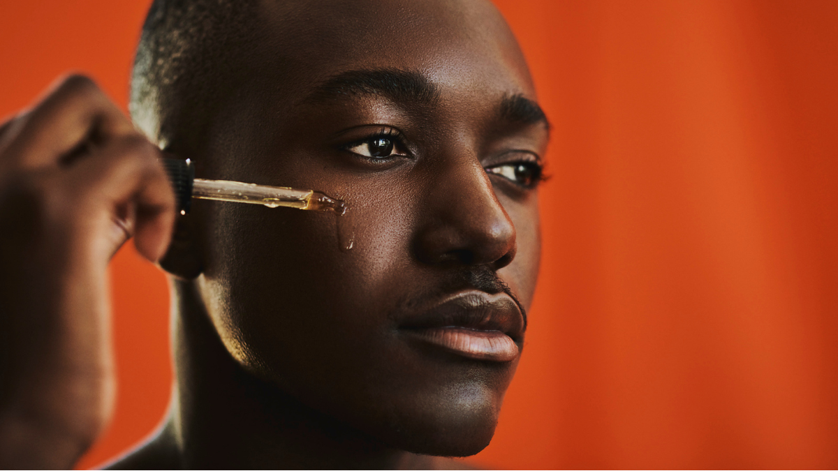 Na prática clínica, a melhor abordagem parece ser a combinação, diz especialista: “ativos novos e tecnológicos e os tradicionais”