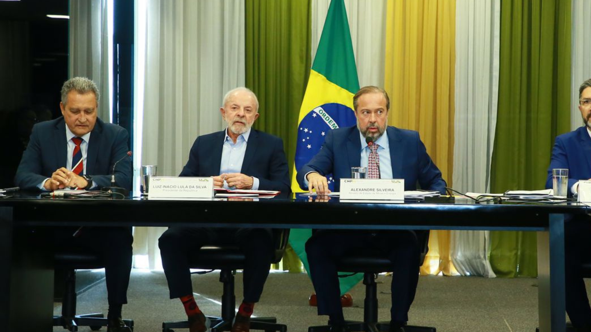 Lula instala conselho para tratar de minerais críticos e terras raras