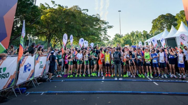 A Maratona do Rio atingiu o recorde de 60 mil atletas inscritos em 2025 em todas as distâncias