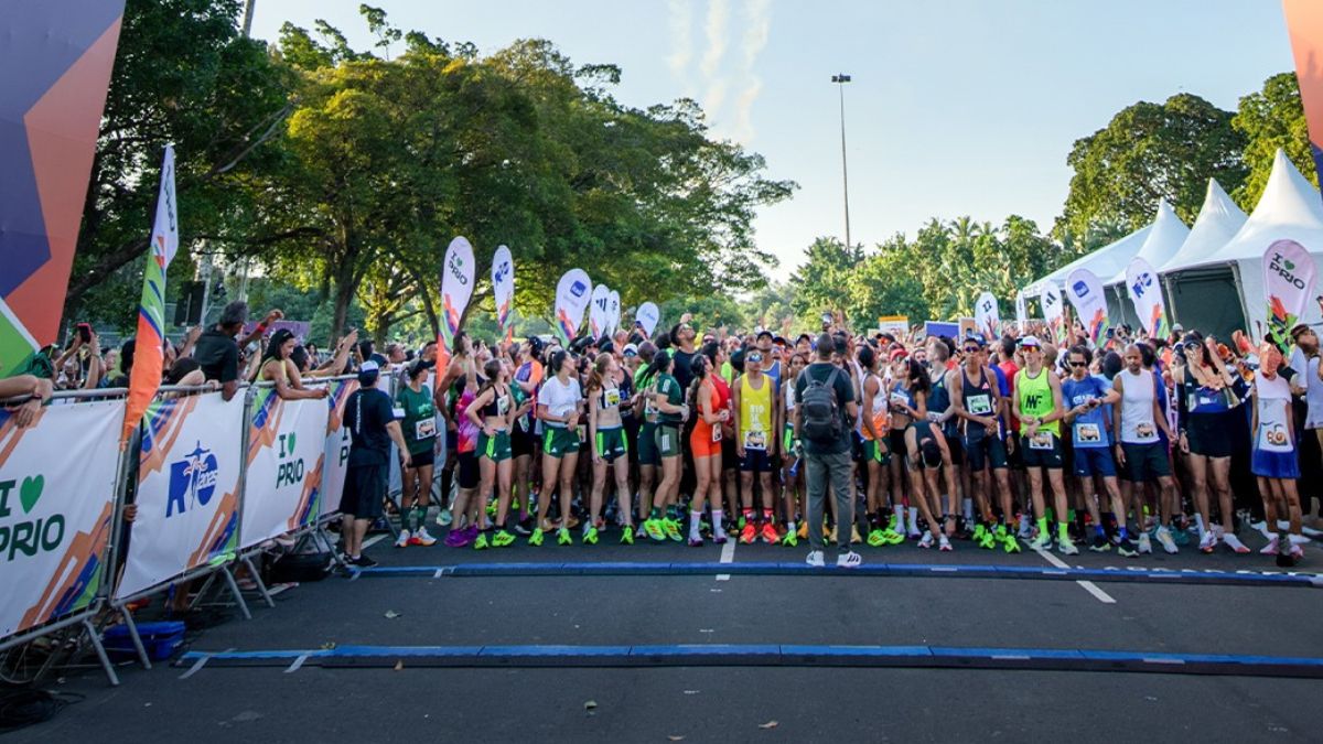 A Maratona do Rio atingiu o recorde de 60 mil atletas inscritos em 2025 em todas as distâncias