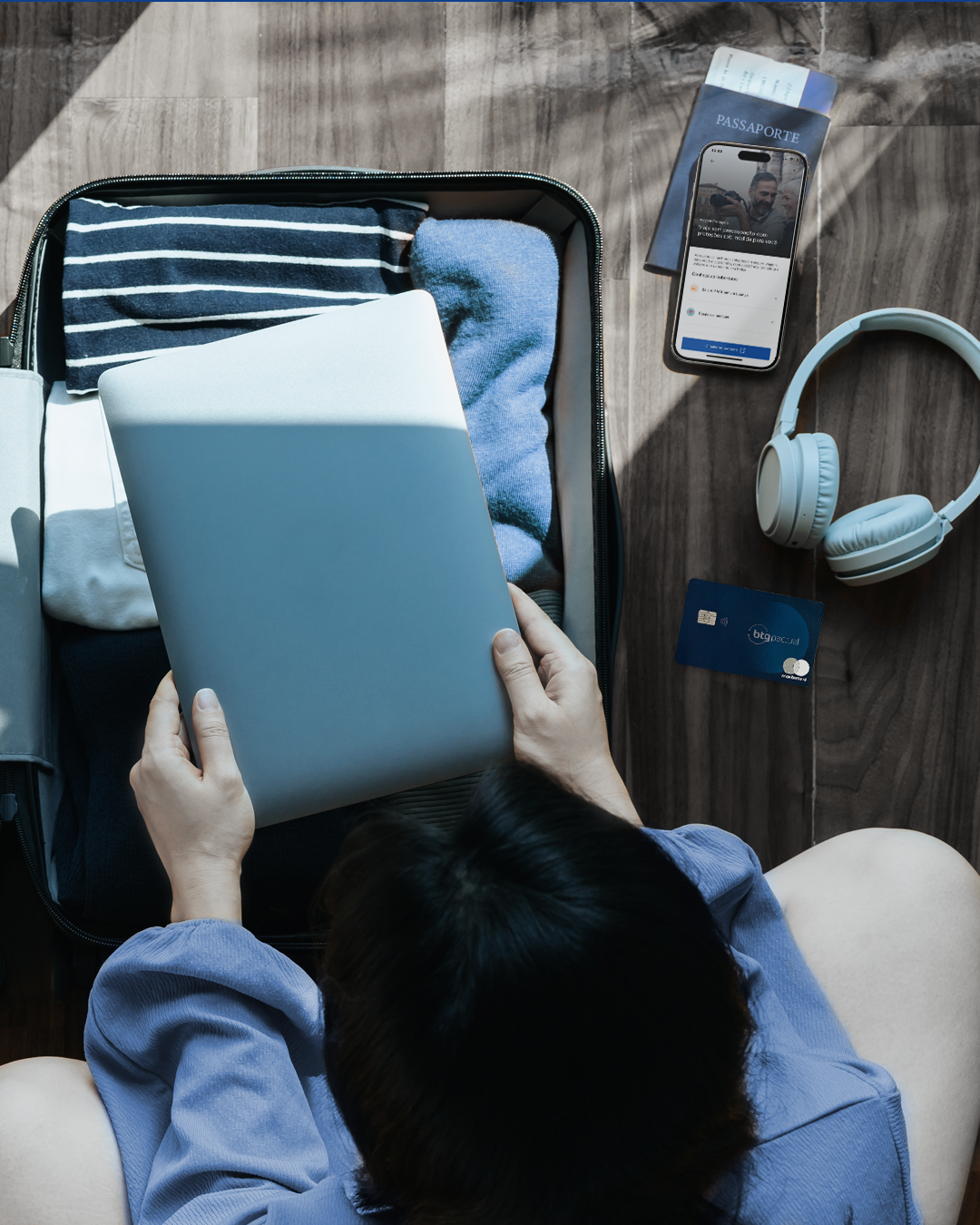 Além do Programa de Fidelidade, Cartão de Crédito BTG Pactual Ultrablue oferece vantagens como IOF Zero para compras internacionais e acesso a mais de 1.000 Salas VIP LoungeKey em aeroportos de todo o mundo