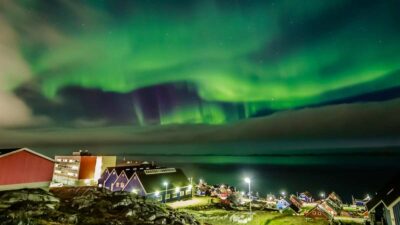 Aurora boreal em Nuuk, na Groenlândia