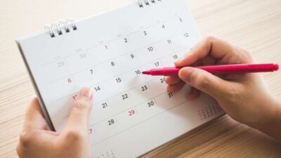 Confira o calendário de fevereiro 2026 e feriados