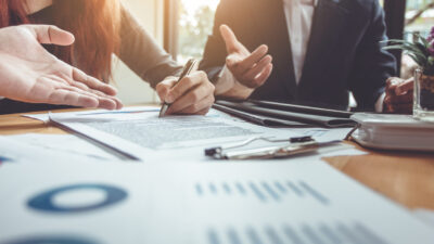 Business Signing a Contract Buy – sell house.