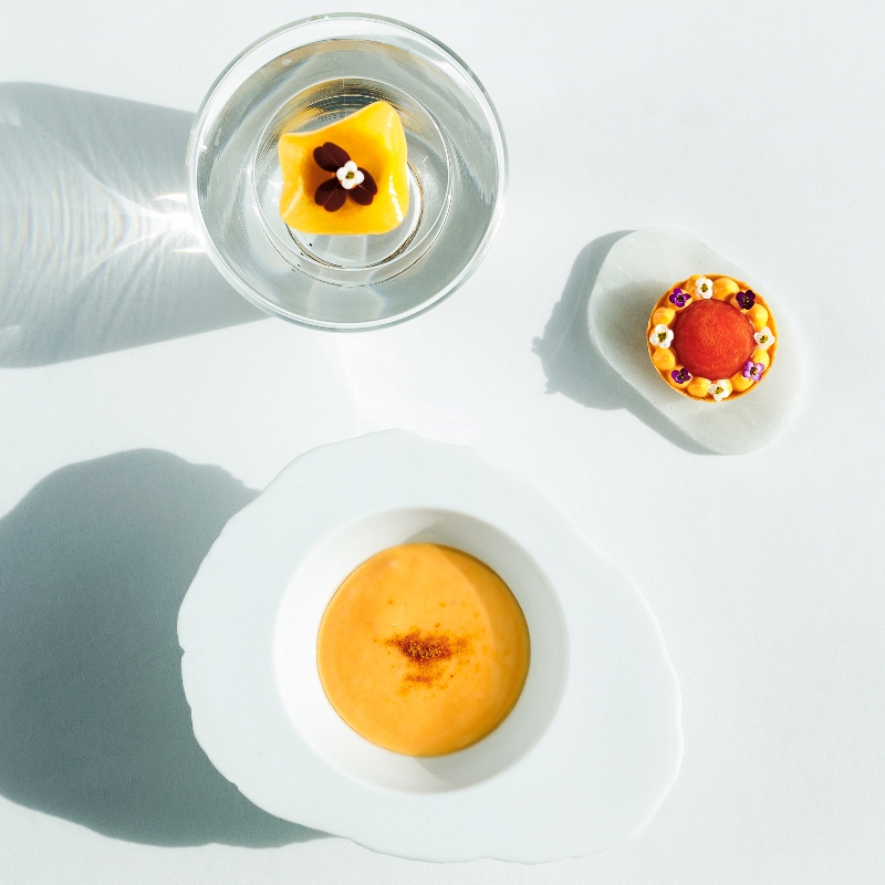 Algumas das elegantes entradas do Fifty Seconds, novo restaurante lisboeta com duas Estrelas Michelin