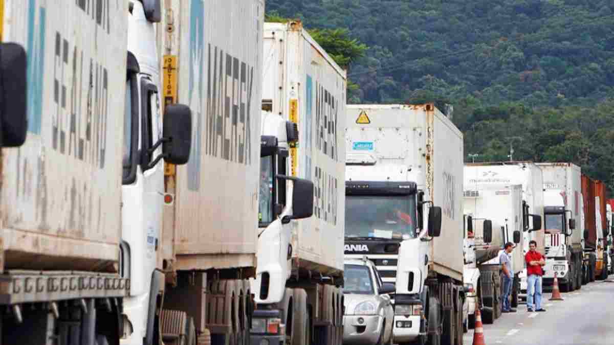 La huelga de camioneros en Brasil genera preocupación por el suministro y los precios