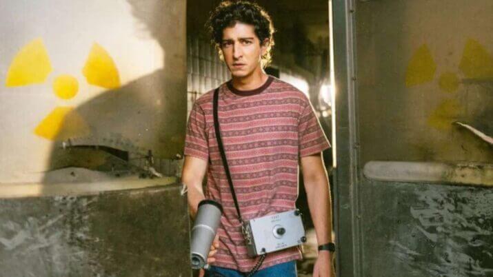 Ator Johnny Massaro em cena da série “Emergência Radioativa”