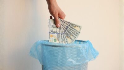 dinheiro no lixo fortunas