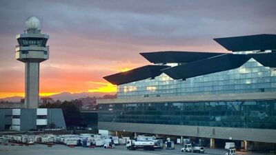 Aeroporto de Guarulhos visto de fora - Imagem: iStock/Jolkesky