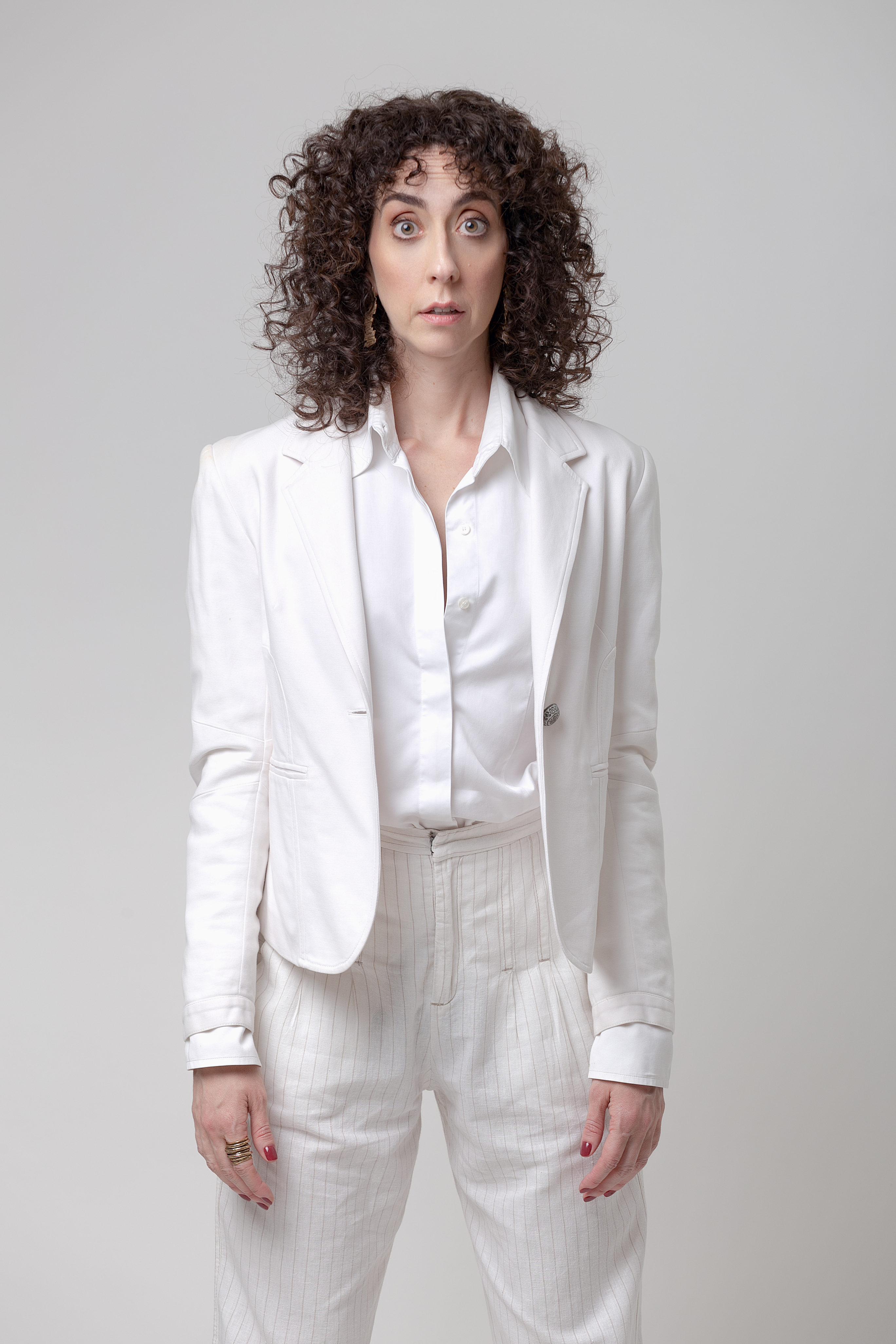 Marianna Armellini apresenta o solo cômico "Ninguém Tá Bem" no BTG Pactual Hall