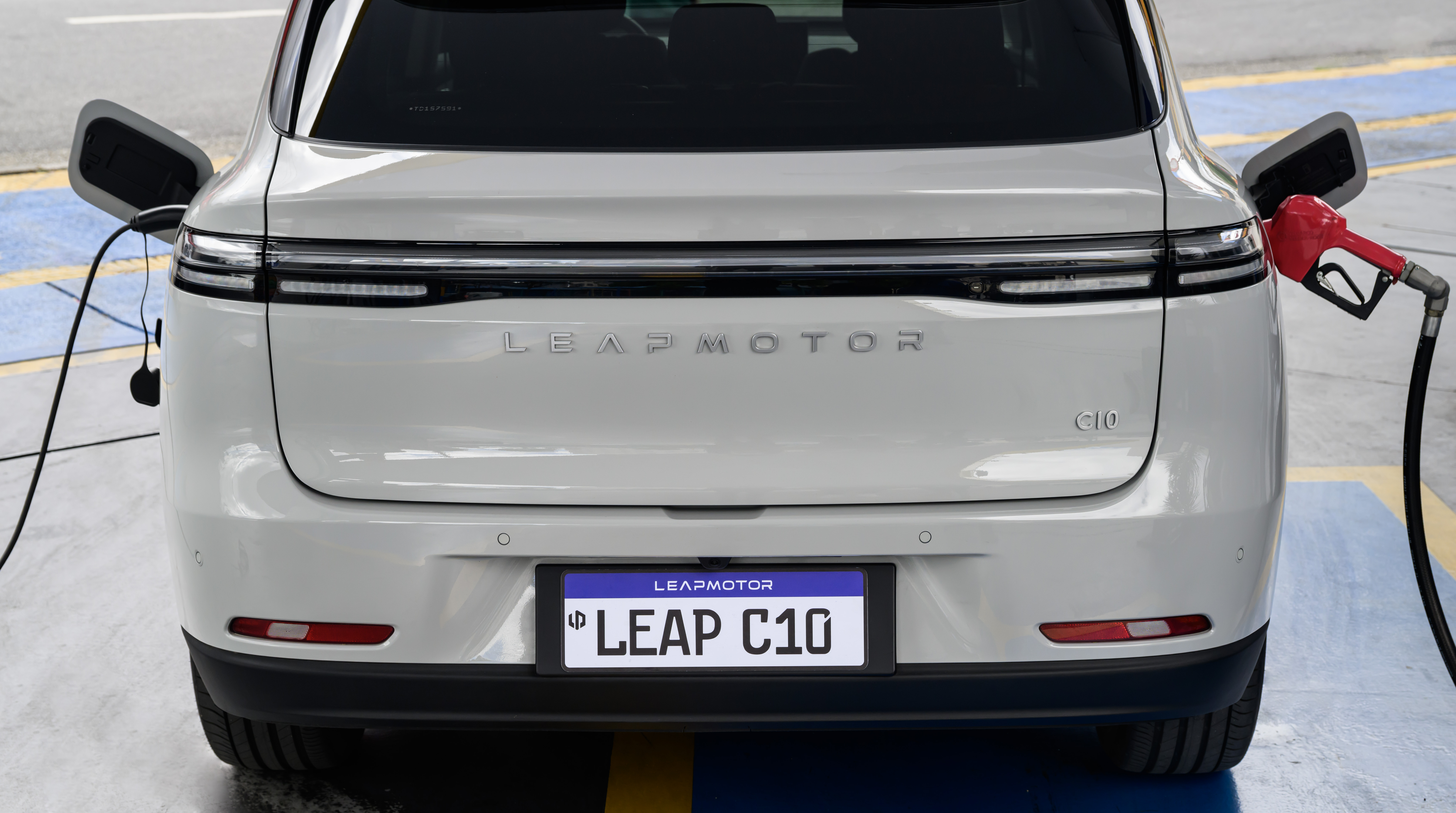 Leapmotor C10 Reev: gasolina ou eletricidade