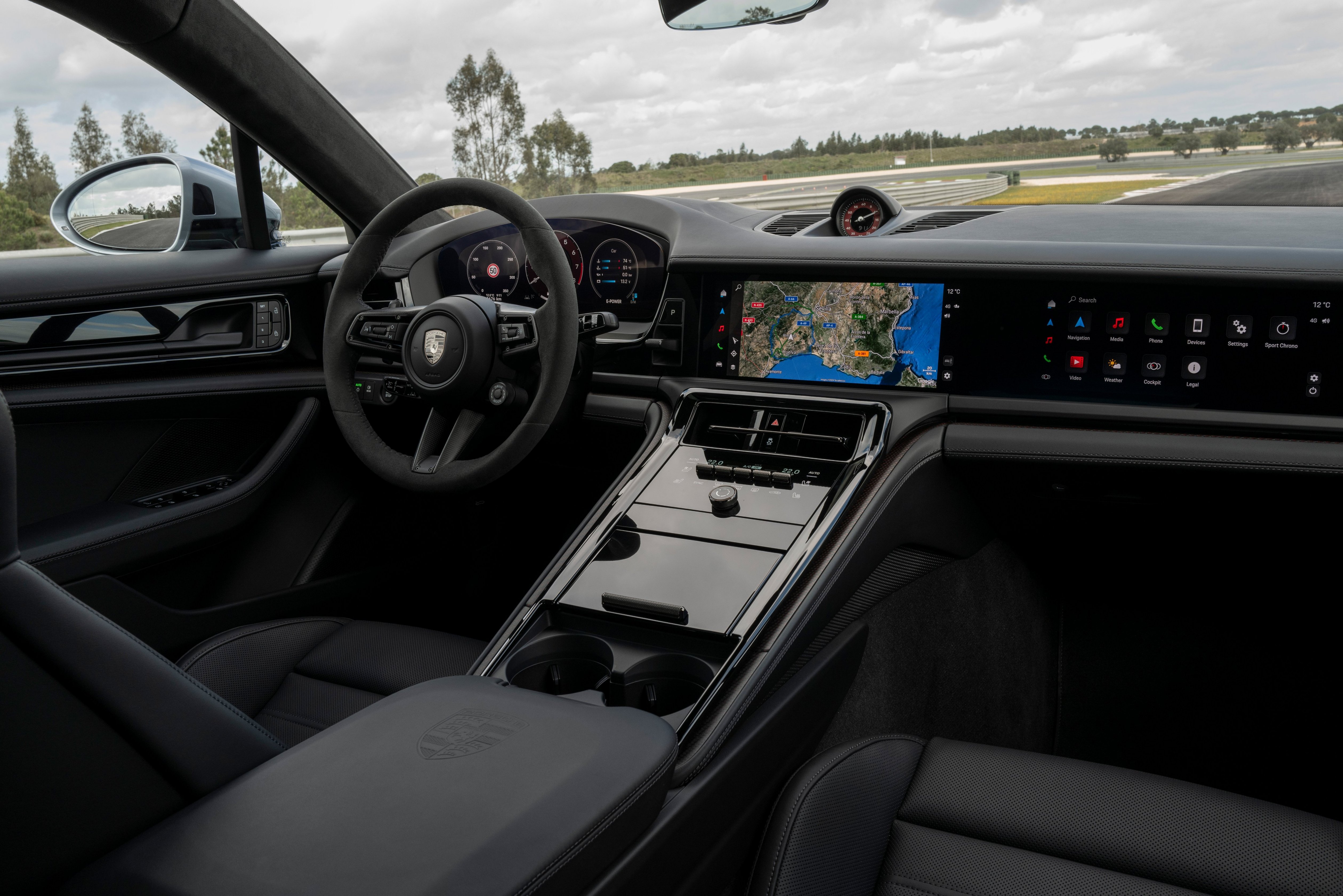 Porsche Panamera Turbo E-Hybrid interior