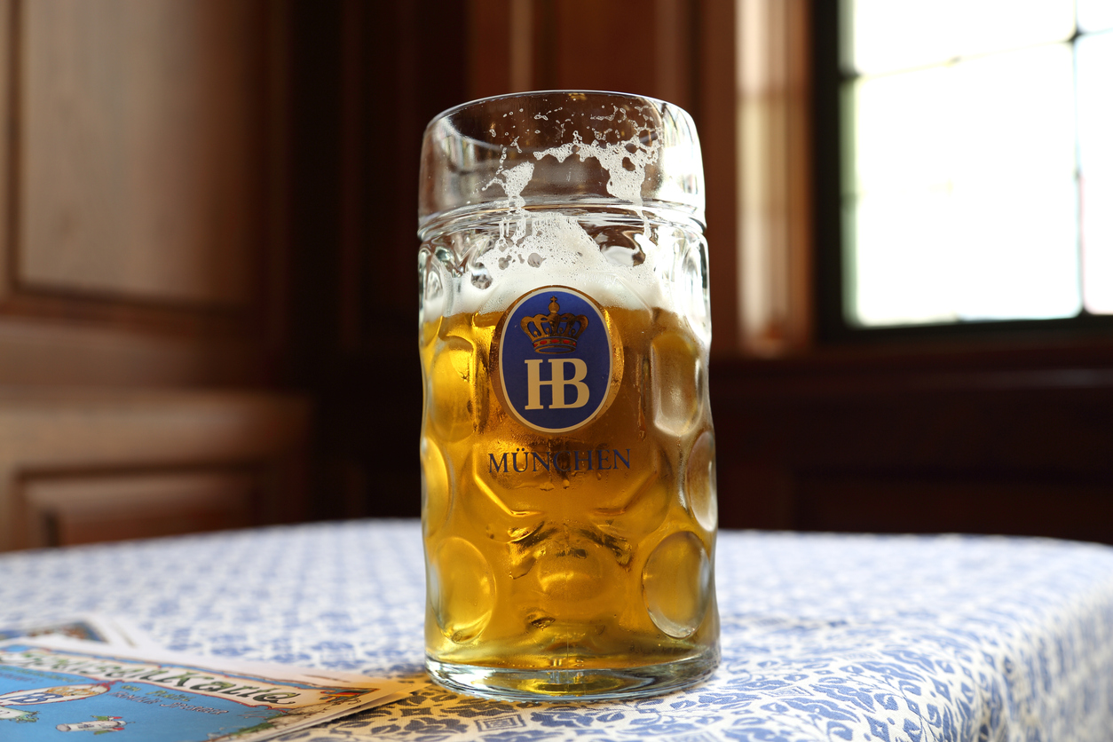 Hofbräu München inicia producción en Brasil: cerveza fresca y barata
