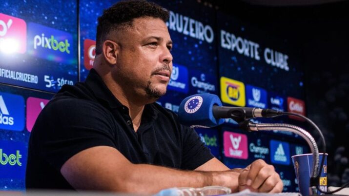 Ronaldo durante entrevista na sede do Cruzeiro
