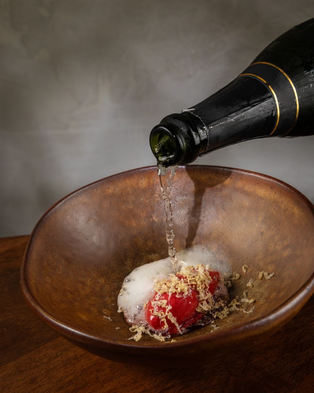 Trou Normand, um sorbet de maçã embebido em cachaça e servido com espumante