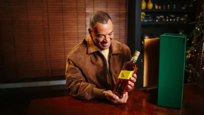 Cafu é garoto-propaganda de leilão beneficente de Johnnie Walker