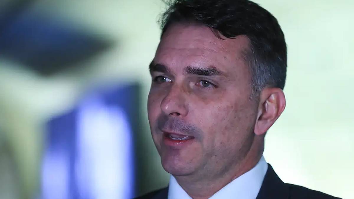 Ibovespa cae 4% tras revelaciones sobre Flávio Bolsonaro