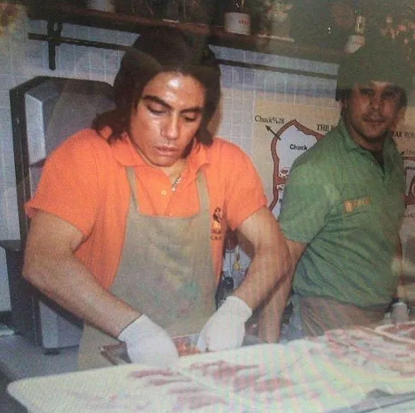 Nusret Gökçe, conhecido como Salt Bae, começou a carreira de açougueiro jovem na Turquia