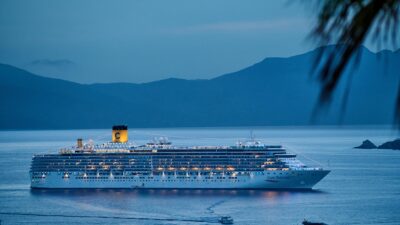 Cruzeiros de luxo embarcam neste verão para destinos variados; confira